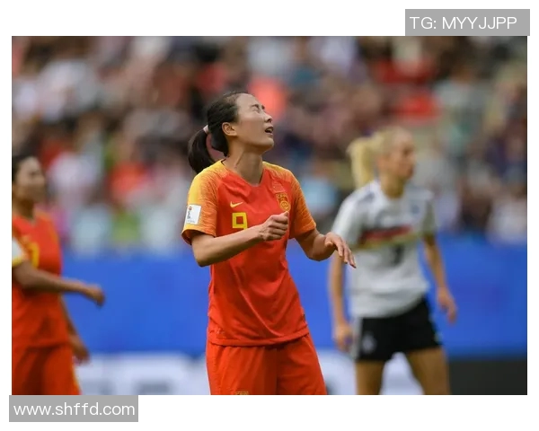 女足主力前锋重伤复出，首次合练引发全场欢呼